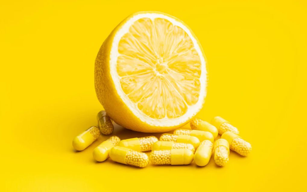 Vitamin C từ thực phẩm tươi và viên bổ sung: Lựa chọn nào tốt hơn cho chống lão hóa da?