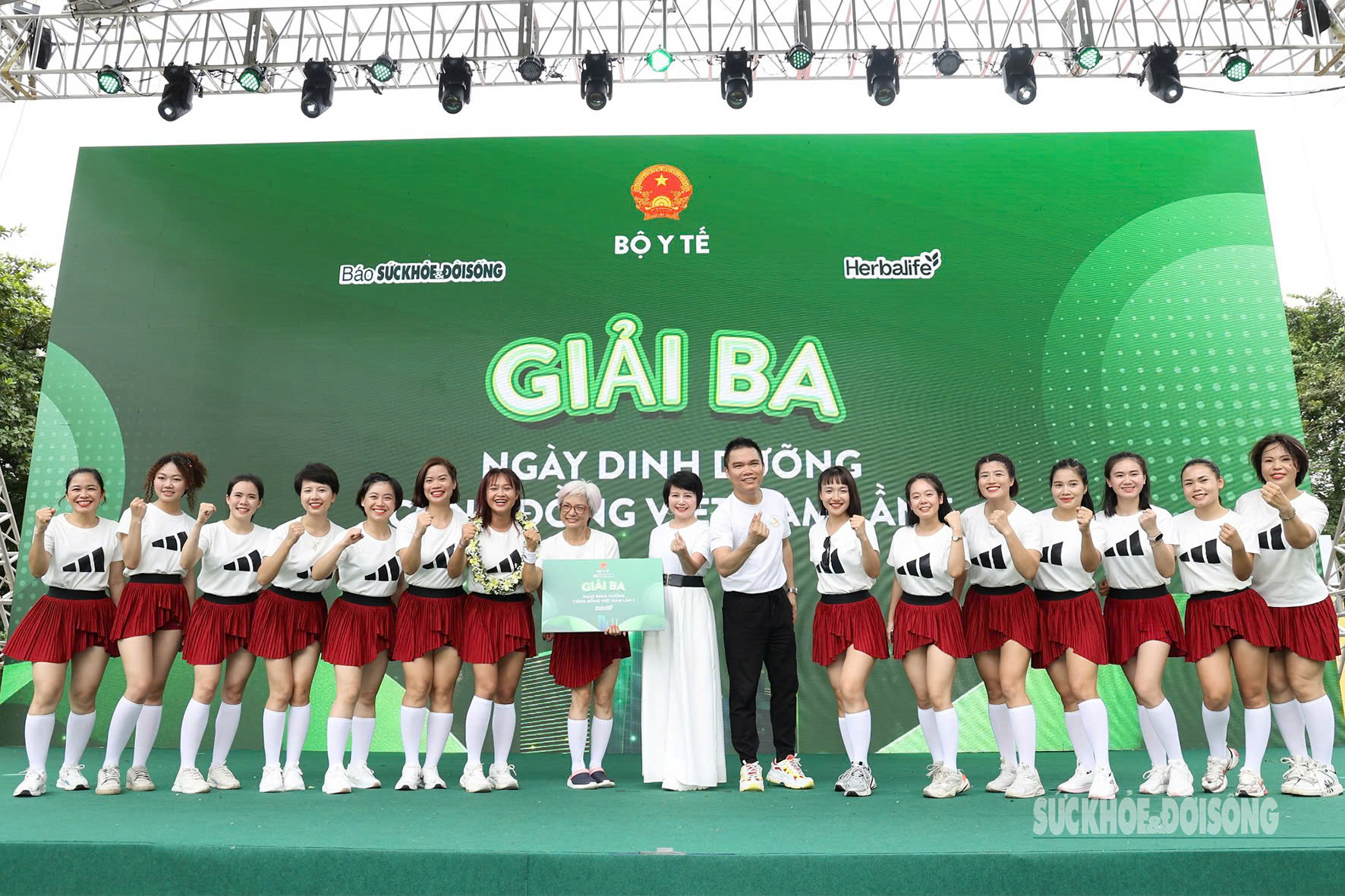 Khoảnh khắc trao giải Ngày Dinh dưỡng cộng đồng Việt Nam lần 5- Ảnh 4.