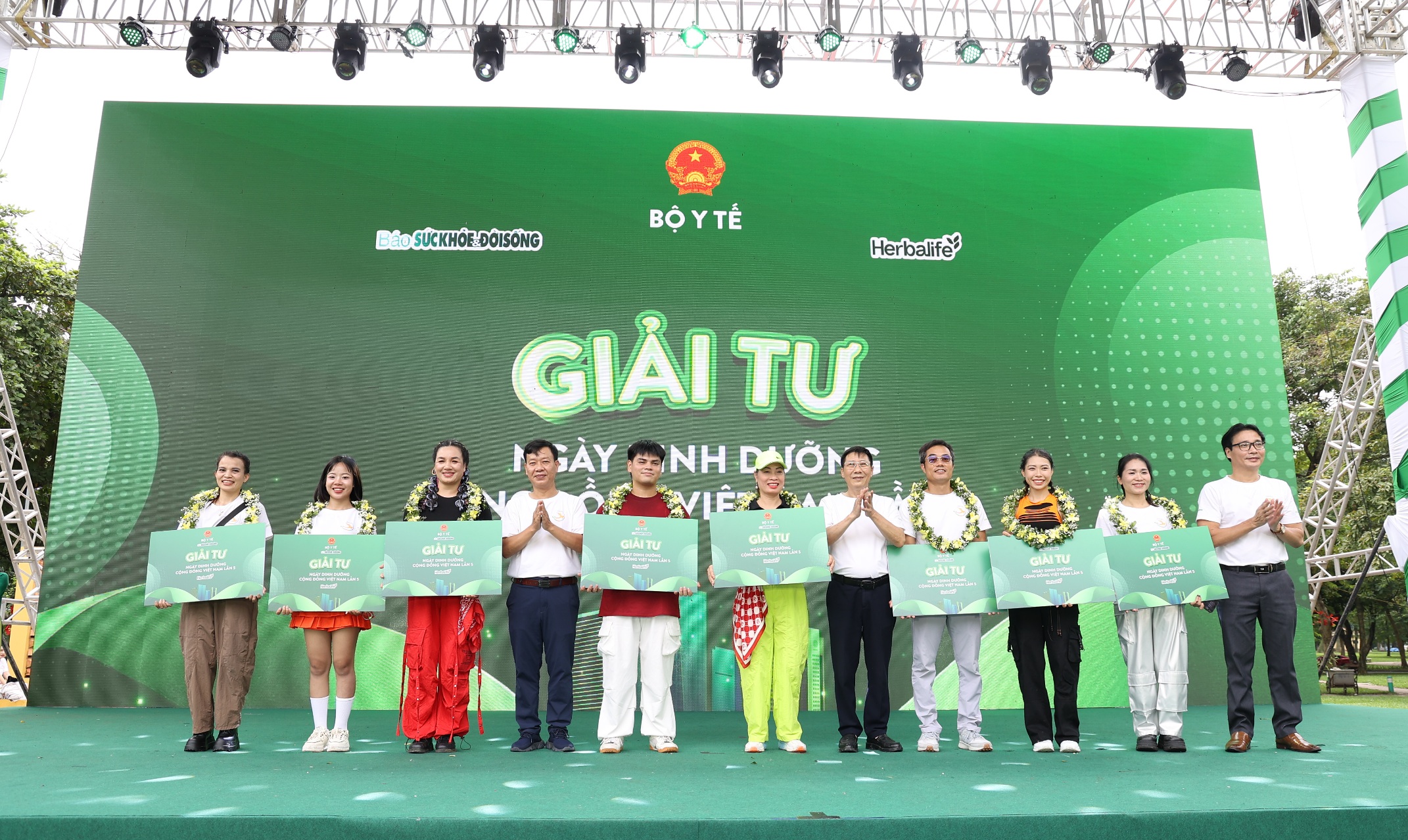 Ngày Dinh dưỡng cộng đồng Việt Nam lần 5: Hành trình gieo mầm thói quen sống khỏe, chủ động, có trách nhiệm với sức khỏe của chính mình và người thân- Ảnh 17.