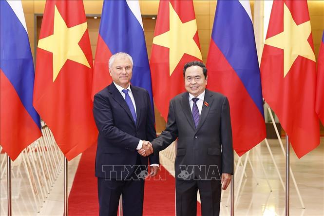 Chủ tịch Quốc hội đón, hội đàm với Chủ tịch Duma Quốc gia Quốc hội Liên bang Nga- Ảnh 3.