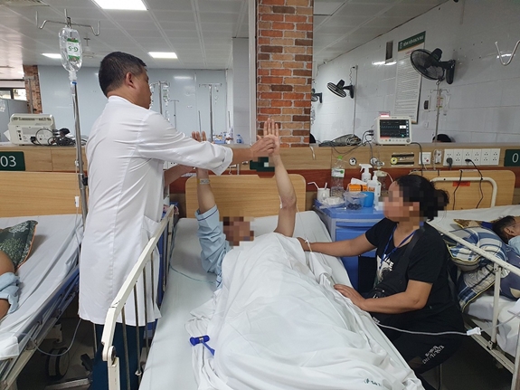 3 nhóm tác hại nghiêm trọng của thuốc lá điện tử- Ảnh 1.