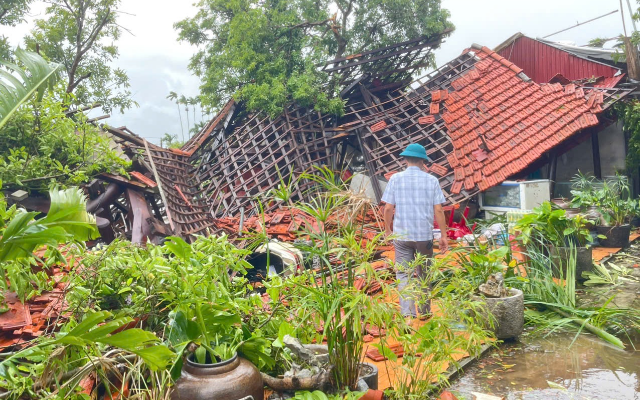 Lốc xoáy ở Hải Phòng, nhiều người bị thương, hàng trăm ngôi nhà, công trình bị tốc mái