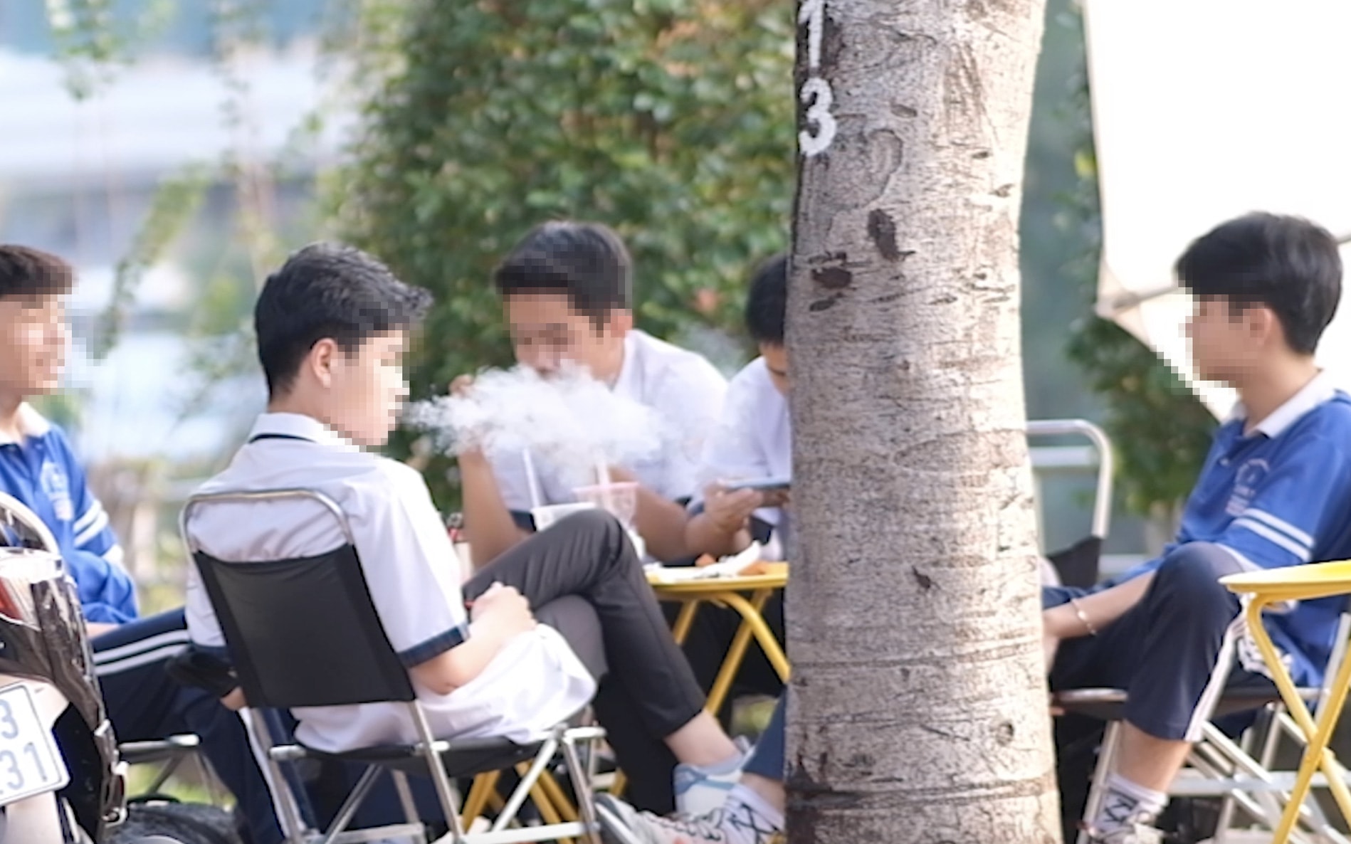 Sớm hoàn thiện khung pháp lý liên quan đến cai nghiện thuốc lá điện tử và các sản phẩm tương tự- Ảnh 1.