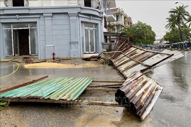 Quảng Trị: 12 người mất tích trong bão số 10- Ảnh 1.