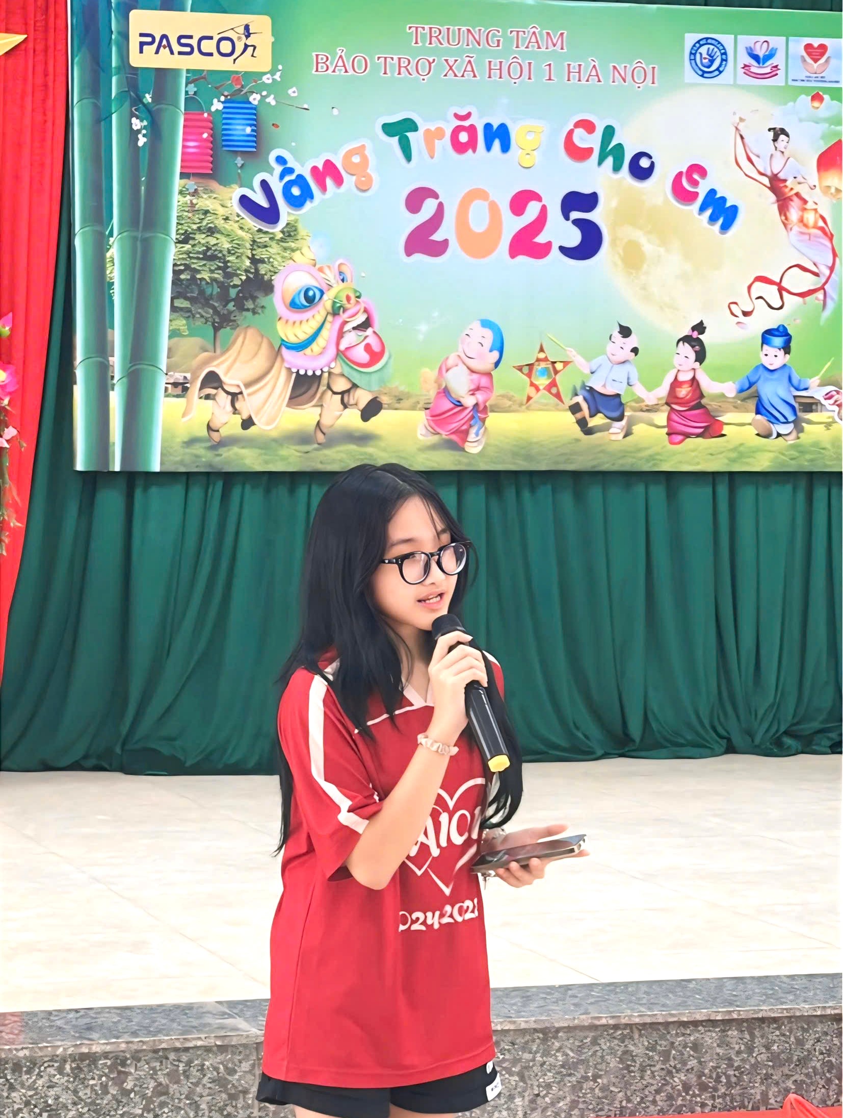 Trung thu ấm áp yêu thương tại Trung tâm Bảo trợ xã hội số 1 Hà Nội- Ảnh 3.