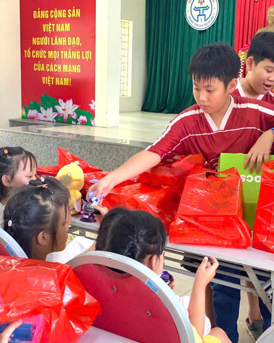 Trung thu ấm áp yêu thương tại Trung tâm Bảo trợ xã hội số 1 Hà Nội- Ảnh 2.