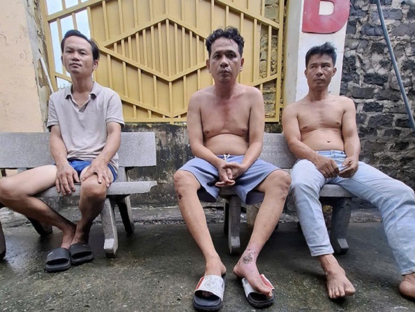 Đồng Nai: Khống chế nhóm đối tượng say xỉn, dùng hung khí gây rối- Ảnh 1.