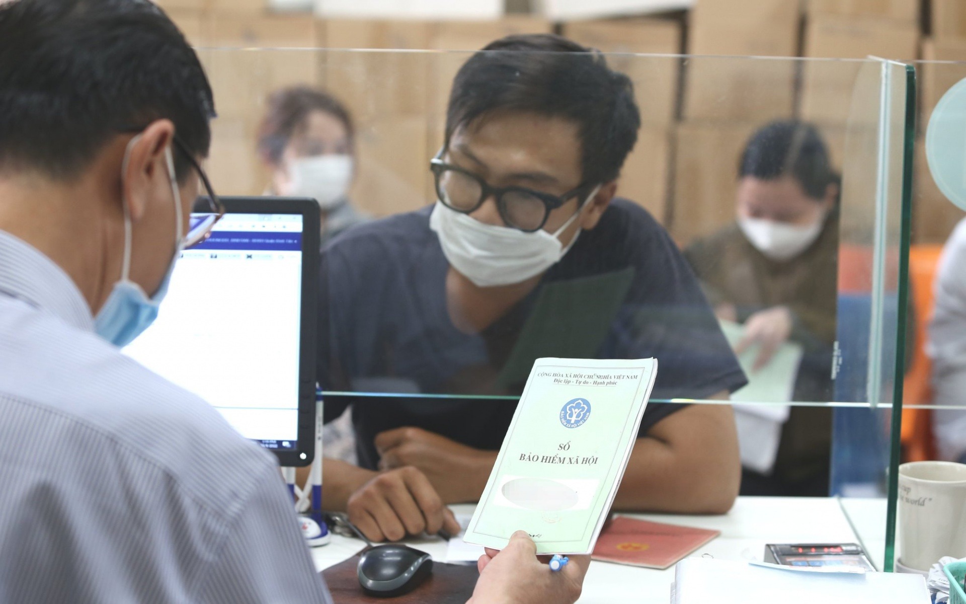 Quyền lợi của người lao động khi doanh nghiệp không còn khả năng đóng BHXH