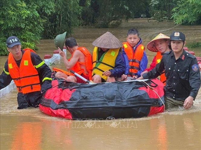 Cao Bằng: Bão số 10 gây thiệt hại nghiêm trọng, khẩn trương triển khai biện pháp ứng phó- Ảnh 1.