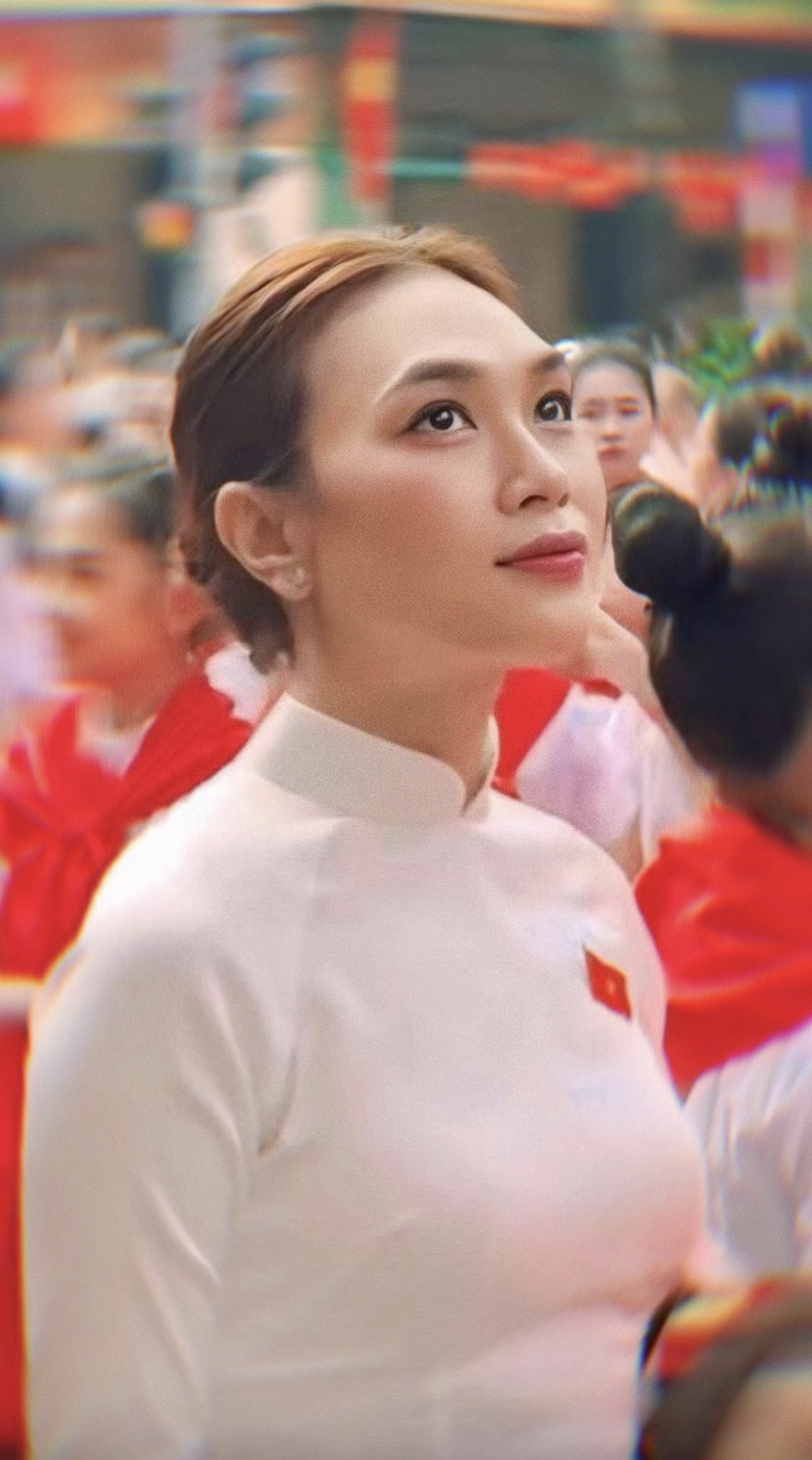 Hòa Minzy, Tuấn Hưng, Đan Trường có động thái gây chú ý khi bão số 10 đổ bộ miền Trung- Ảnh 5. Hòa Minzy, Tuấn Hưng, Đan Trường có động thái gây chú ý khi bão số 10 đổ bộ miền Trung- Ảnh 5.