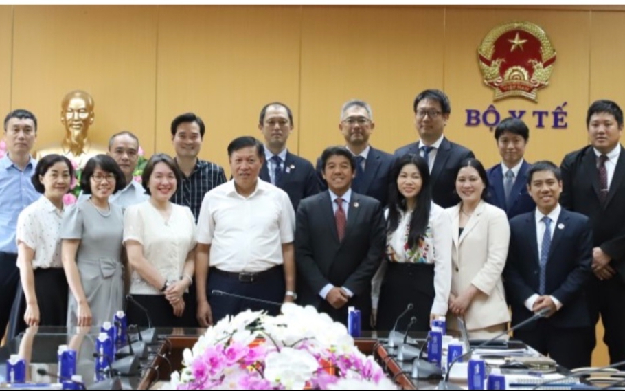 Thứ trưởng Đỗ Xuân Tuyên tiếp Chủ tịch Hiệp hội Doanh nghiệp Nhật Bản tại TP Hồ Chí Minh- Ảnh 4. Thứ trưởng Đỗ Xuân Tuyên tiếp Hiệp hội Doanh nghiệp Nhật Bản tại Việt Nam, trao đổi về lĩnh vực an toàn thực phẩm