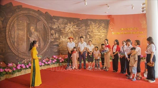 Du lịch Việt Nam 'thắng lớn' dịp lễ Quốc khánh 2/9- Ảnh 1. Du lịch Việt Nam 'thắng lớn' dịp lễ Quốc khánh 2/9- Ảnh 1.
