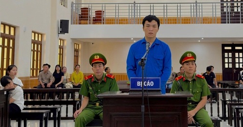 Đâm 2 người thân trọng thương, thanh niên ở Lâm Đồng lĩnh án 15 năm tù- Ảnh 1. Đâm 2 người thân trọng thương, thanh niên ở Lâm Đồng lĩnh án 15 năm tù- Ảnh 1.