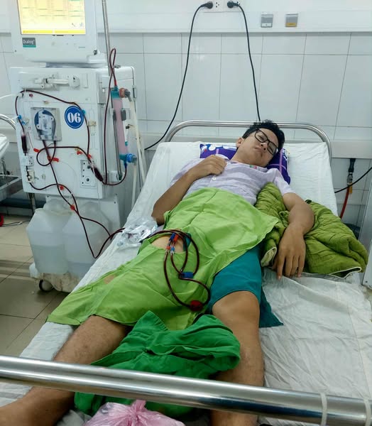 Người bác sĩ trẻ dành cả tuổi thanh xuân cho người dân vùng cao giờ lâm bạo bệnh cần sự giúp đỡ của cộng đồng- Ảnh 2. Người bác sĩ trẻ dành cả tuổi thanh xuân cho người dân vùng cao giờ lâm bạo bệnh cần sự giúp đỡ của cộng đồng- Ảnh 2.