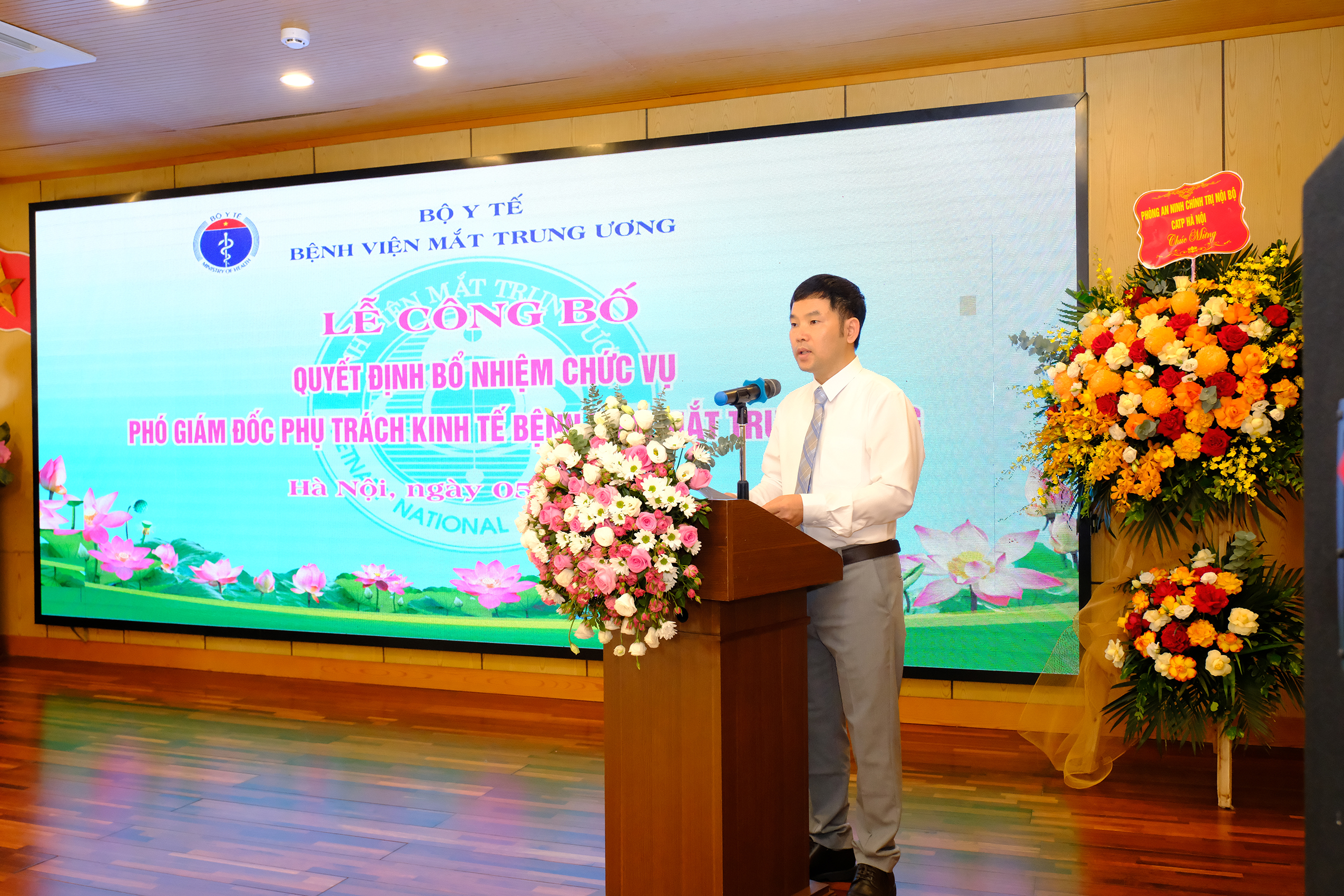 Bộ Y tế bổ nhiệm Phó Giám đốc phụ trách kinh tế Bệnh viện Mắt Trung ương- Ảnh 4.
