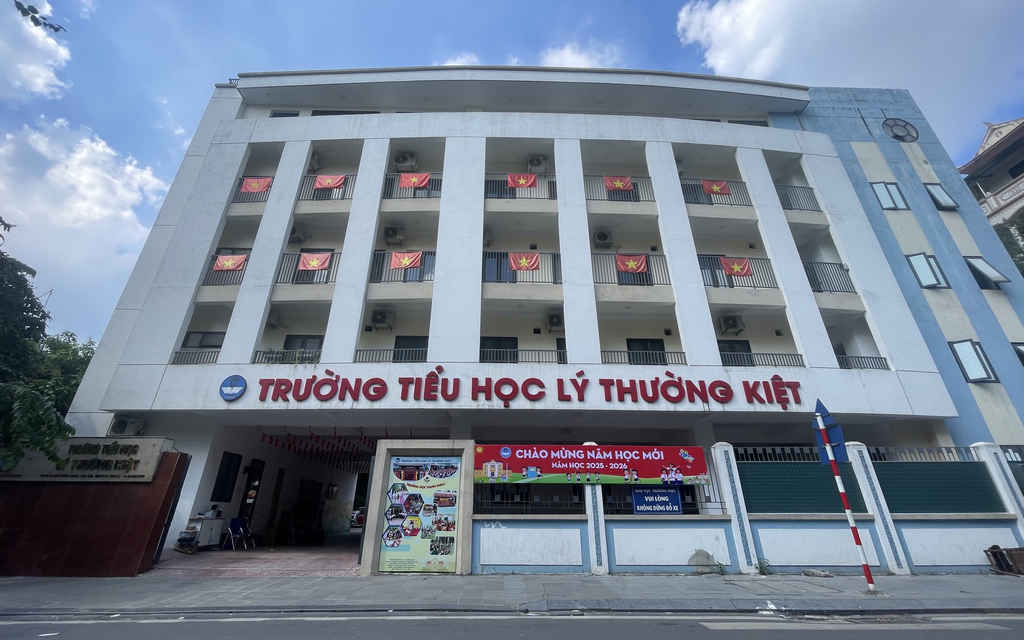 Hiệu trưởng trường tiểu học Lý Thường Kiệt phủ nhận ép phụ huynh mua điều hòa