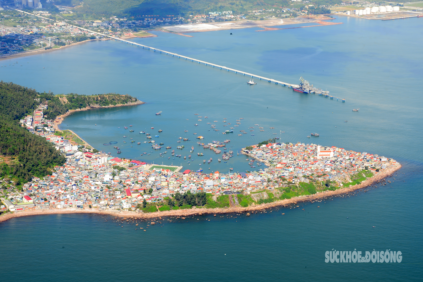 Một dải non sông nhìn từ máy bay trực thăng- Ảnh 11. Một dải non sông nhìn từ máy bay trực thăng- Ảnh 11.