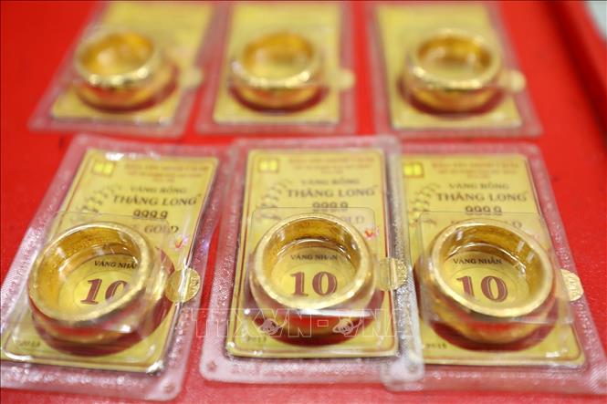 Giá vàng sáng 5/9 niêm yết mức 134,4 triệu đồng/lượng chiều bán ra- Ảnh 1. Giá vàng sáng 5/9 niêm yết mức 134,4 triệu đồng/lượng chiều bán ra- Ảnh 1.