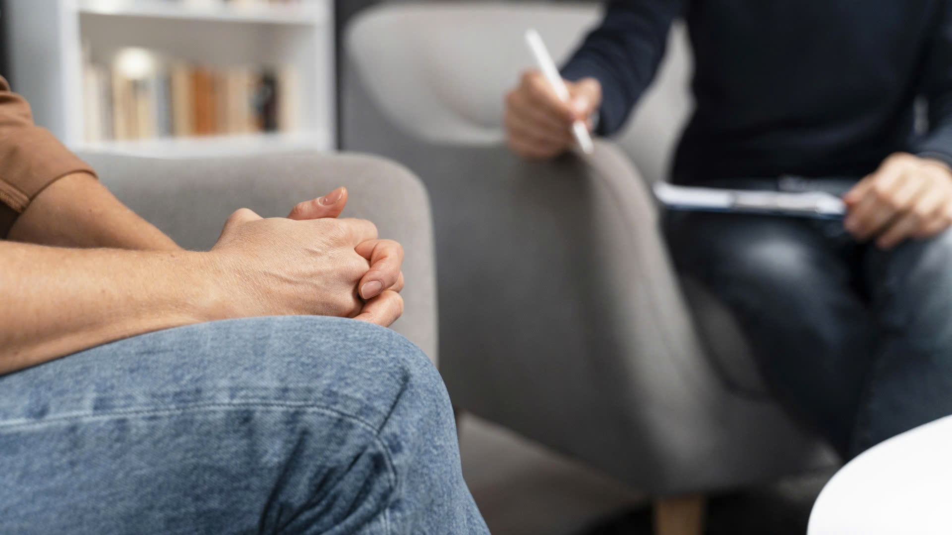 Làm thế nào để bước qua 'bóng tối' tinh thần sau chẩn đoán HIV?- Ảnh 3.