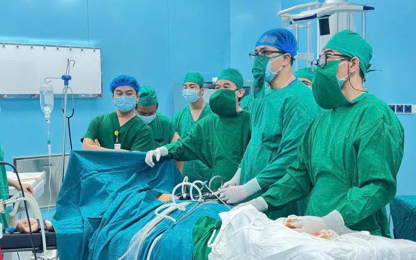 Ca phẫu thuật nội soi cấp cứu đầu tiên tại Đặc khu Côn Đảo
