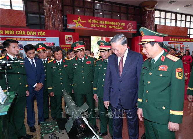 Tổng Bí thư dự Kỷ niệm 80 năm Ngày truyền thống Bộ Tổng Tham mưu QĐND Việt Nam- Ảnh 7. Tổng Bí thư dự Kỷ niệm 80 năm Ngày truyền thống Bộ Tổng Tham mưu QĐND Việt Nam- Ảnh 7.