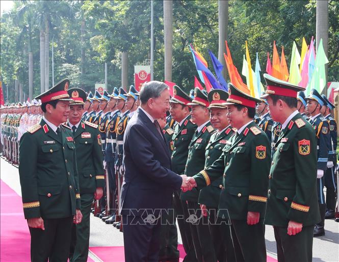 Tổng Bí thư dự Kỷ niệm 80 năm Ngày truyền thống Bộ Tổng Tham mưu QĐND Việt Nam- Ảnh 1. Tổng Bí thư dự Kỷ niệm 80 năm Ngày truyền thống Bộ Tổng Tham mưu QĐND Việt Nam- Ảnh 1.