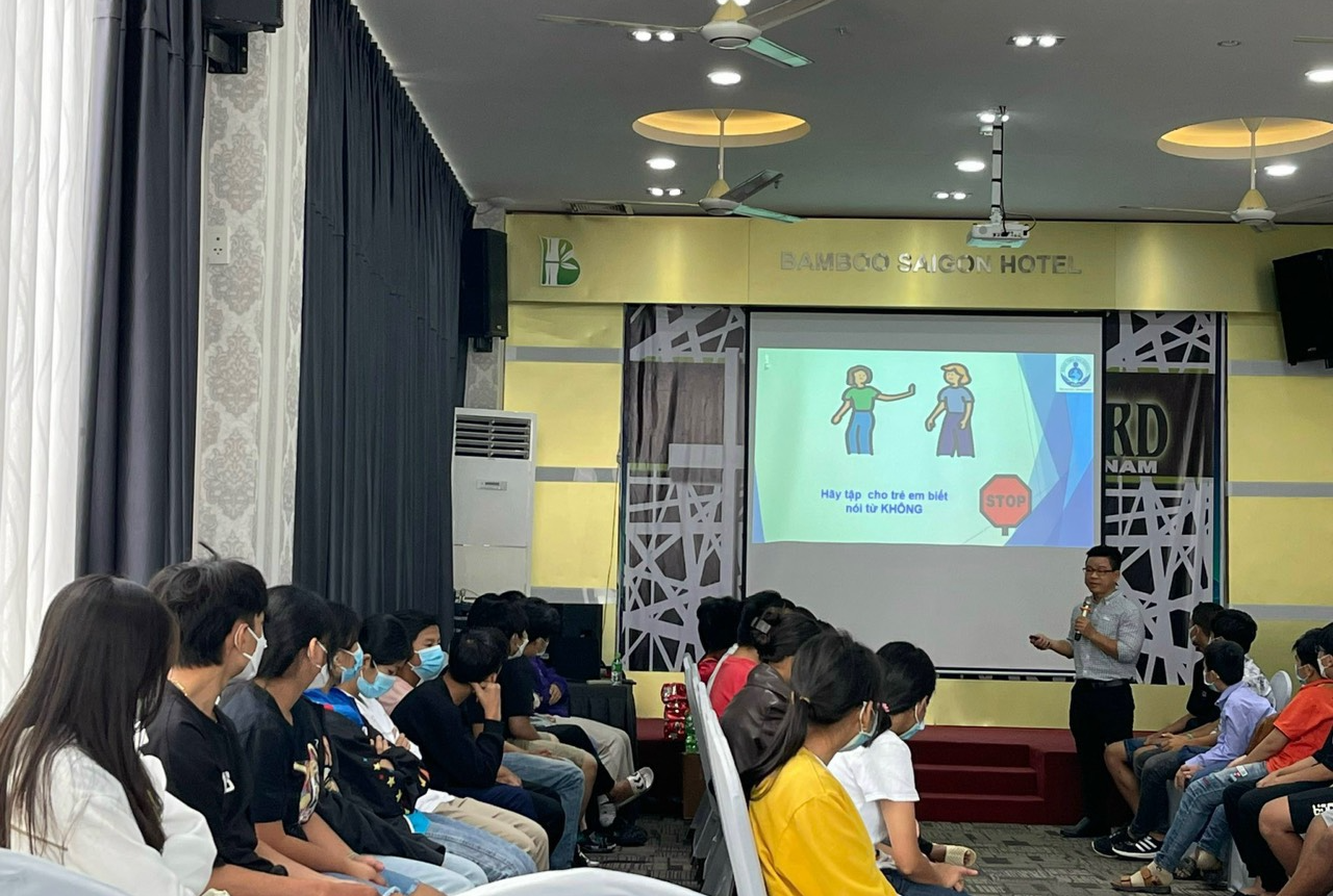 Lồng ghép giáo dục sức khỏe sinh sản trong nhà trường đối với vị thành niên nhiễm HIV- Ảnh 1.
Lồng ghép giáo dục sức khỏe sinh sản trong nhà trường đối với vị thành niên nhiễm HIV- Ảnh 1.