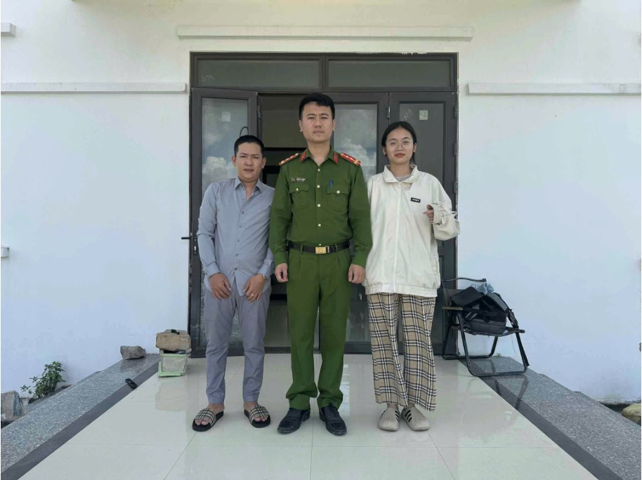 Bất ngờ nhận gần 100 triệu đồng từ tài khoản lạ, cô gái vội báo công an- Ảnh 1. Bất ngờ nhận gần 100 triệu đồng từ tài khoản lạ, cô gái vội báo công an- Ảnh 1.