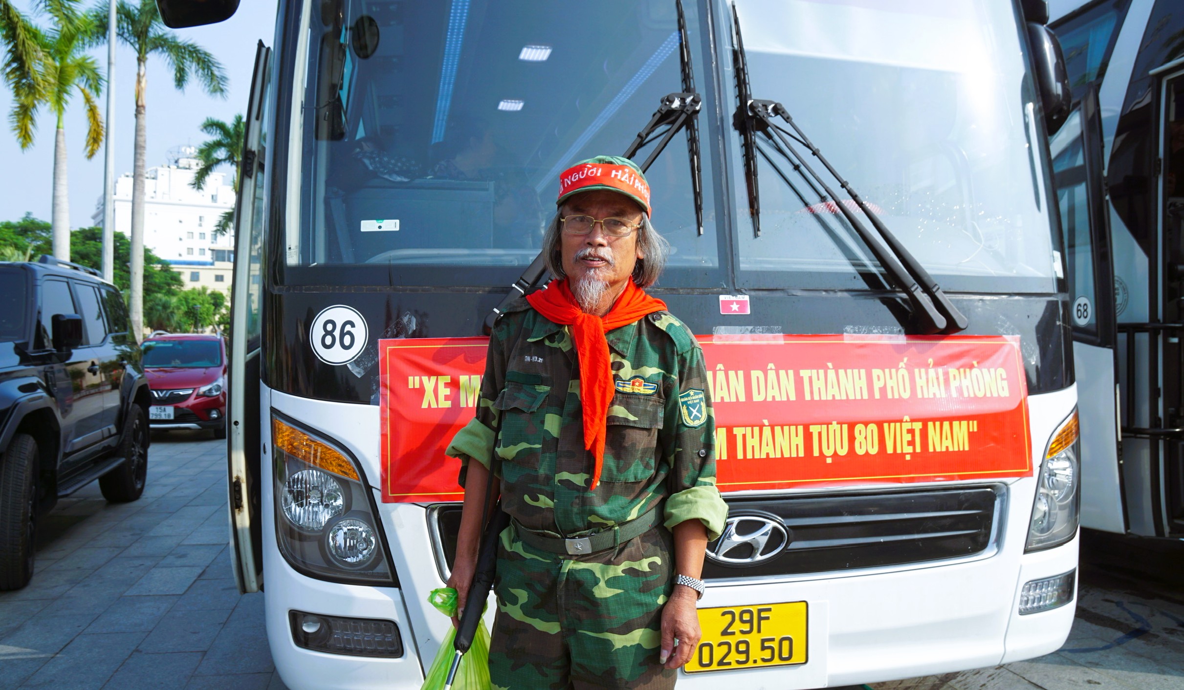Người dân Hải Phòng nô nức lên xe miễn phí tham quan Triển lãm A80- Ảnh 9.