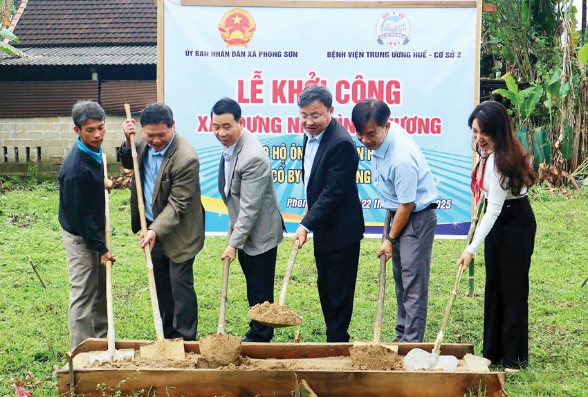 TP. Huế hoàn thành 100% kế hoạch xóa nhà tạm, nhà dột nát- Ảnh 2. TP. Huế hoàn thành 100% kế hoạch xóa nhà tạm, nhà dột nát- Ảnh 2.
