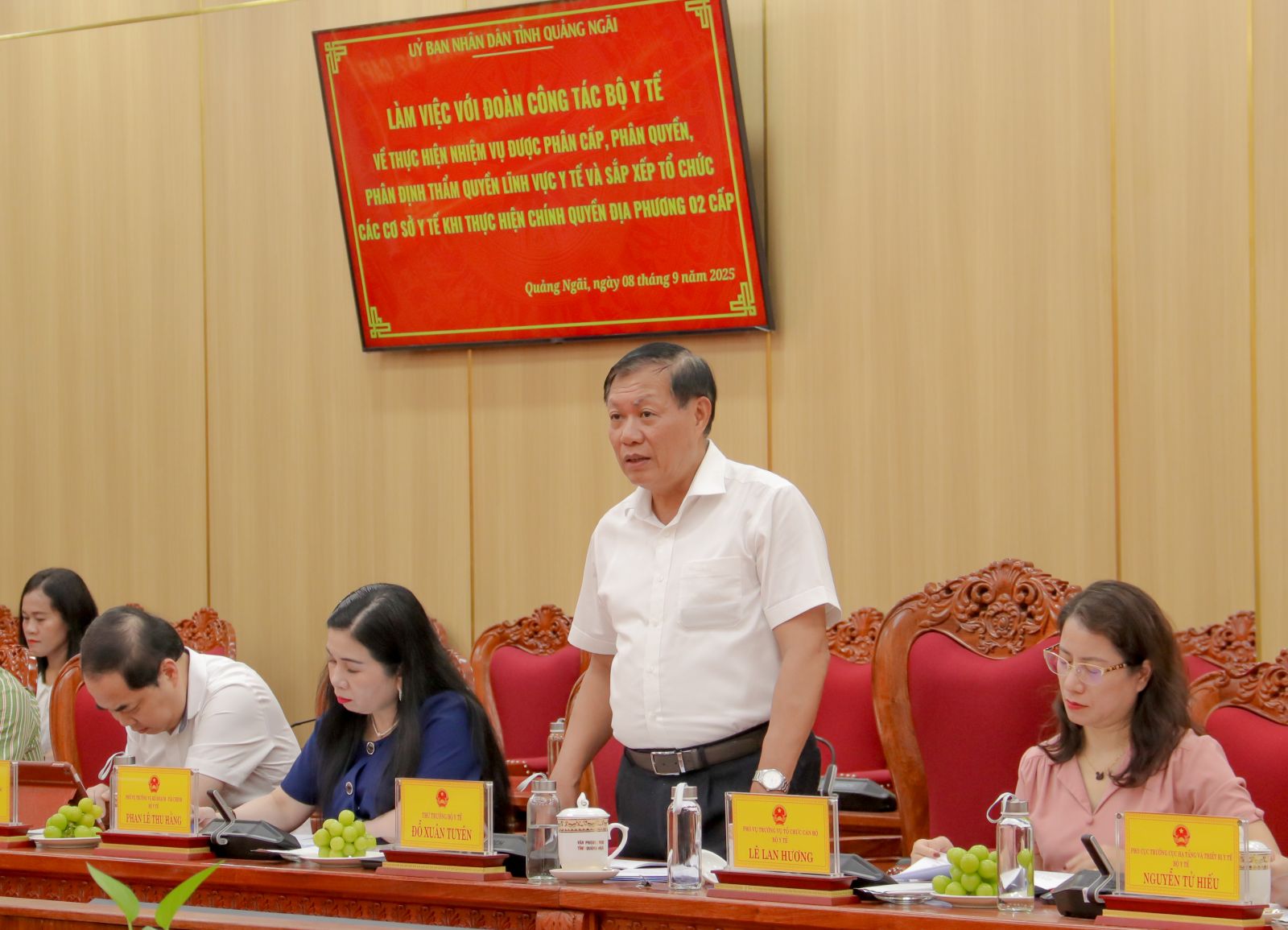 Thứ trưởng Đỗ Xuân Tuyên làm việc về sắp xếp, tổ chức cơ sở y tế khi thực hiện chính quyền địa phương 2 cấp tại Quảng Ngãi
- Ảnh 2. Thứ trưởng Đỗ Xuân Tuyên làm việc về sắp xếp, tổ chức cơ sở y tế khi thực hiện chính quyền địa phương 2 cấp tại Quảng Ngãi
- Ảnh 2.