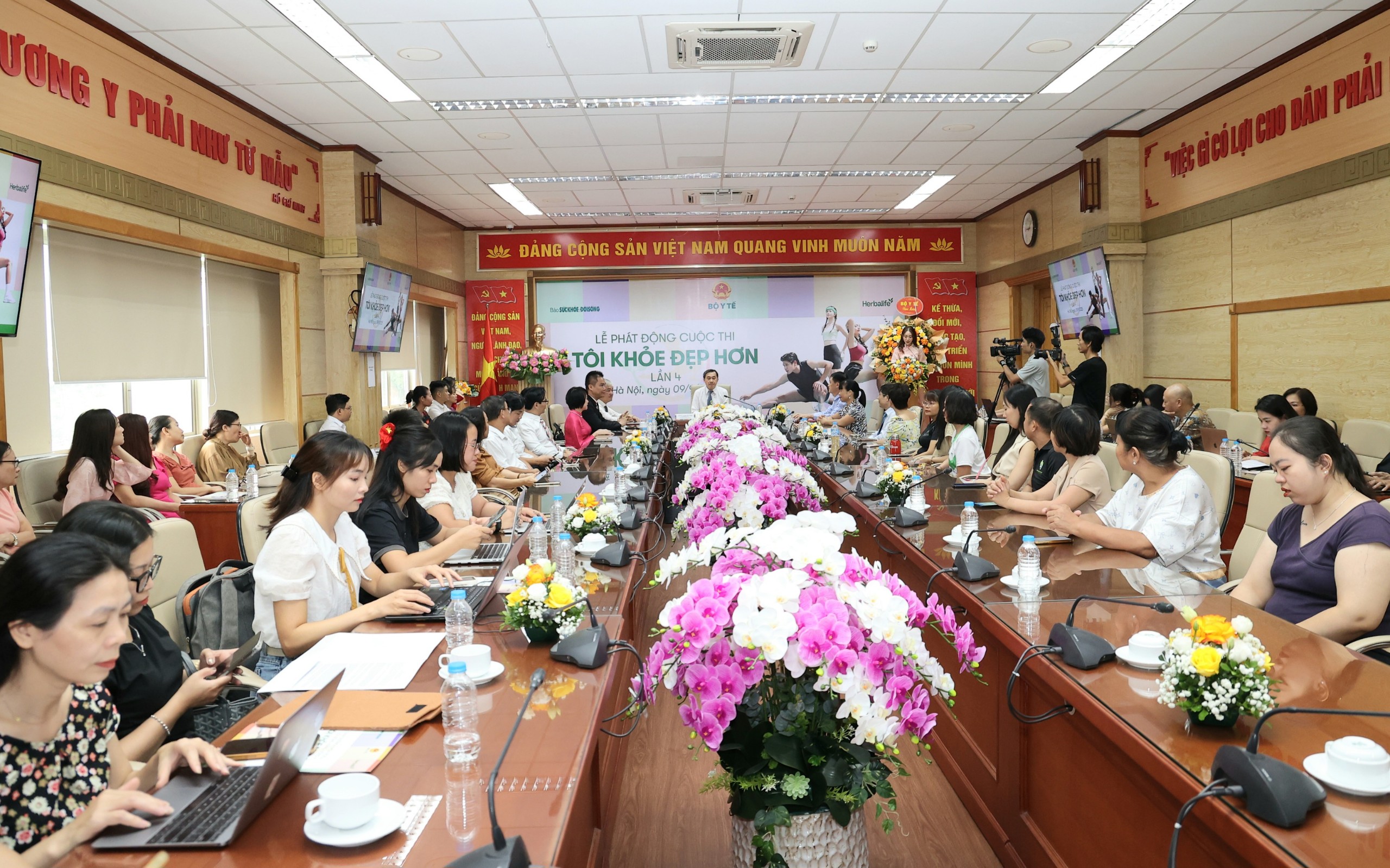 Thứ trưởng Bộ Y tế: Để mỗi người đều thấy mình trong thông điệp 'Tôi khỏe – tôi đẹp – tôi hạnh phúc hơn'...- Ảnh 3.