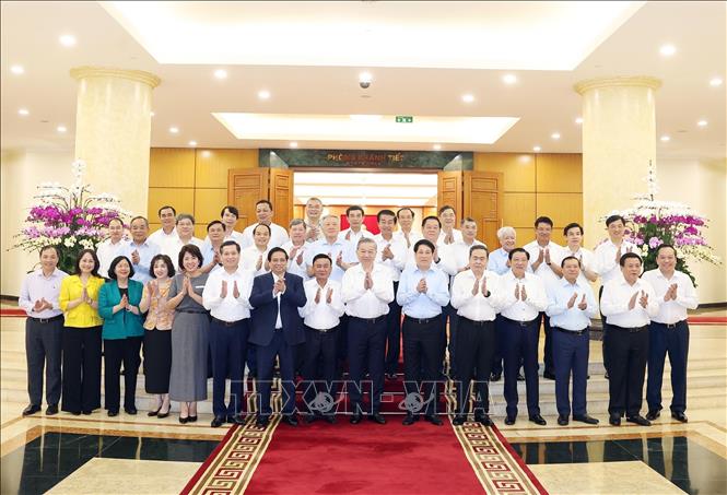 Tổng Bí thư chủ trì cuộc làm việc của Bộ Chính trị với Ban Thường vụ Đảng ủy các cơ quan Đảng Trung ương- Ảnh 1. Tổng Bí thư chủ trì cuộc làm việc của Bộ Chính trị với Ban Thường vụ Đảng ủy các cơ quan Đảng Trung ương- Ảnh 1.