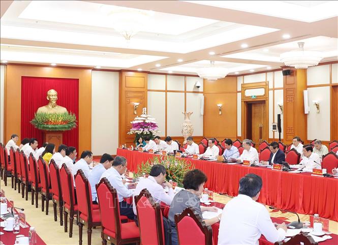 Tổng Bí thư chủ trì cuộc làm việc của Bộ Chính trị với Ban Thường vụ Đảng ủy các cơ quan Đảng Trung ương- Ảnh 4. Tổng Bí thư chủ trì cuộc làm việc của Bộ Chính trị với Ban Thường vụ Đảng ủy các cơ quan Đảng Trung ương- Ảnh 4.