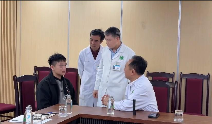 Lần đầu tiên tại Việt Nam, bác sĩ phẫu thuật thành công hai ca bệnh sọ mặt đặc biệt phức tạp- Ảnh 4.