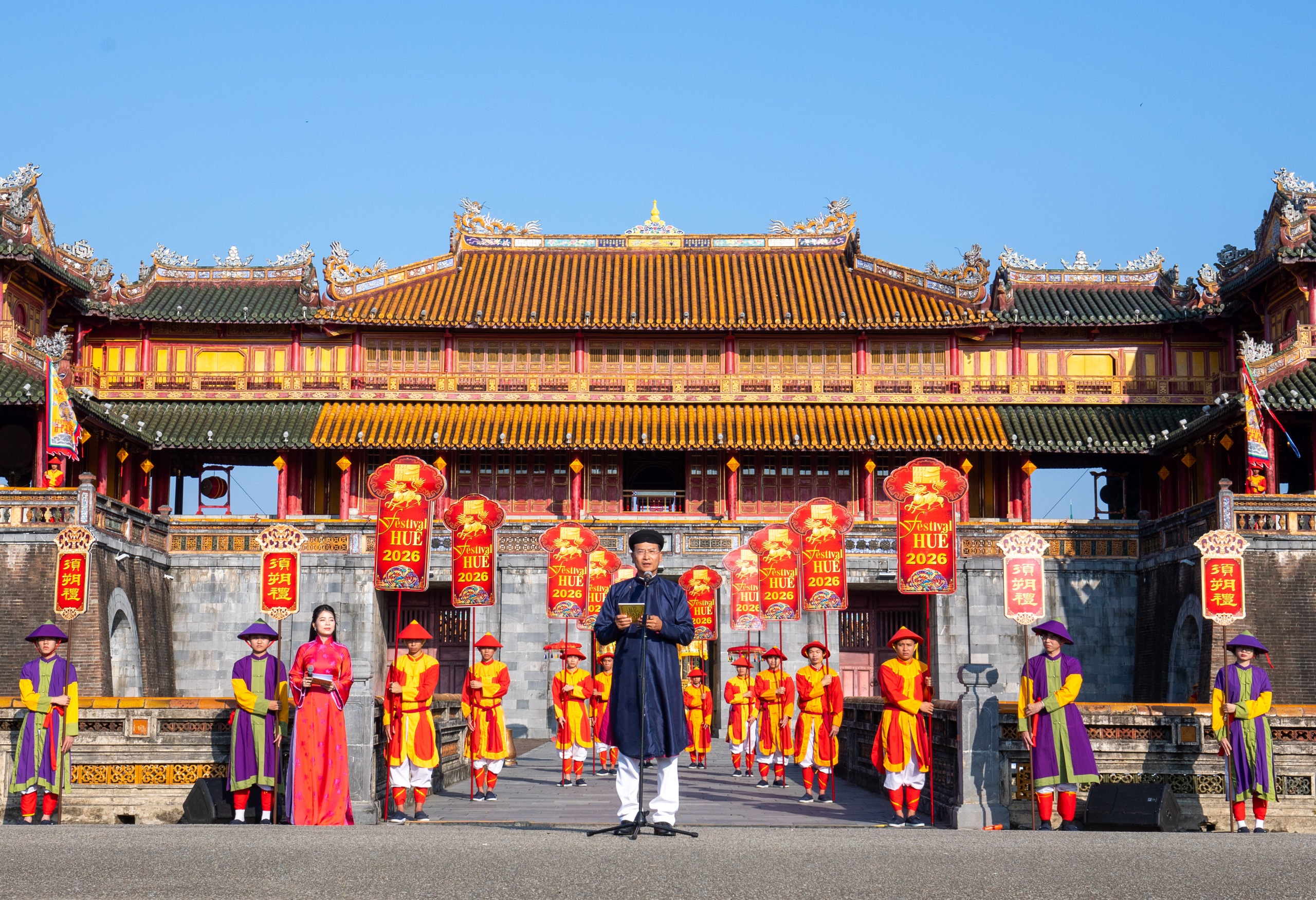 Du khách hào hứng tham quan di tích Huế, xem tái hiện lễ Ban sóc đầu năm mới- Ảnh 6. Du khách hào hứng tham quan di tích Huế, xem tái hiện lễ Ban sóc đầu năm mới- Ảnh 6.