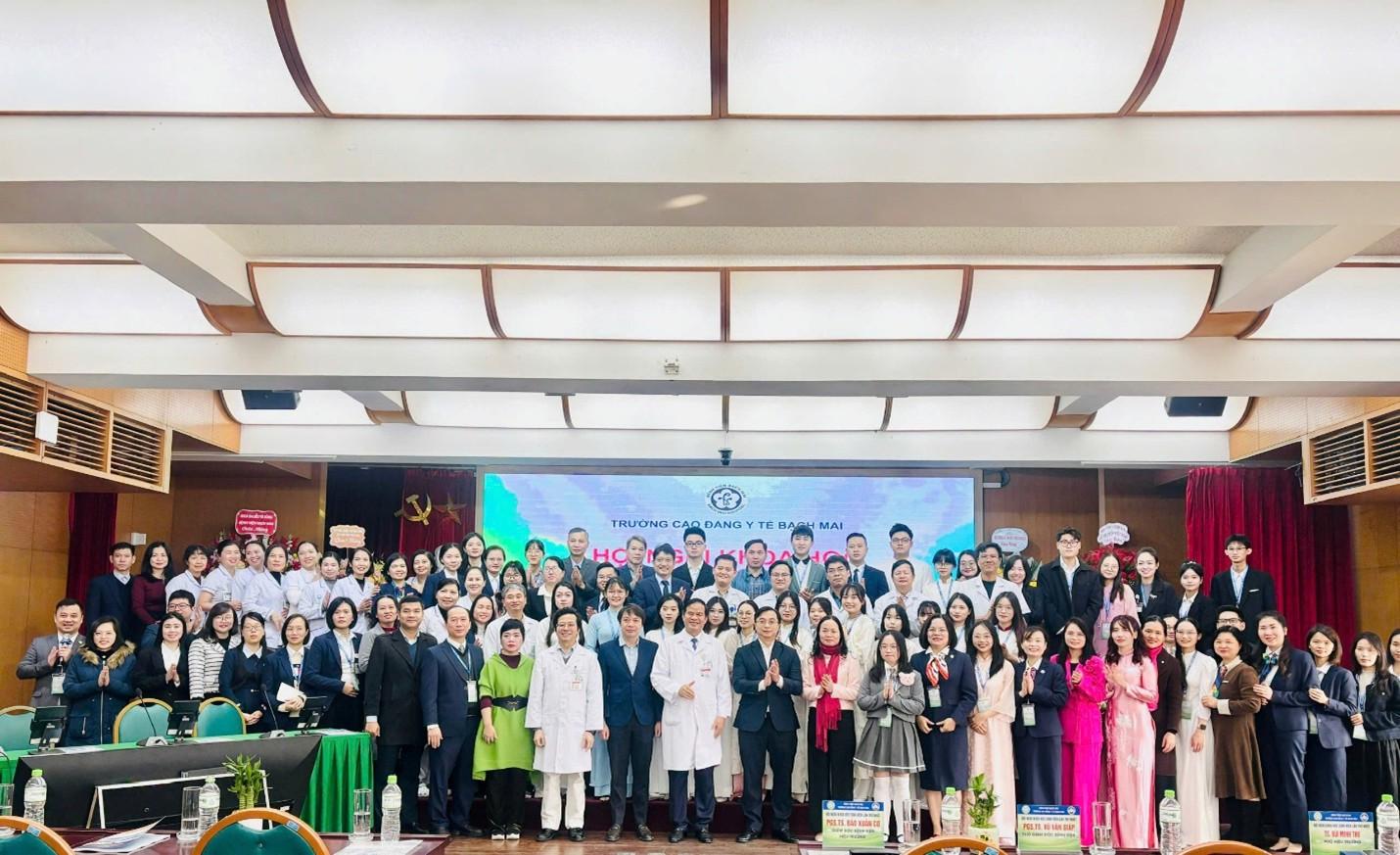 Tuổi trẻ Bạch Mai đẩy mạnh, sáng tạo nghiên cứu khoa học vì sức khỏe cộng đồng- Ảnh 5. Tuổi trẻ Bạch Mai đẩy mạnh, sáng tạo nghiên cứu khoa học vì sức khỏe cộng đồng- Ảnh 5.