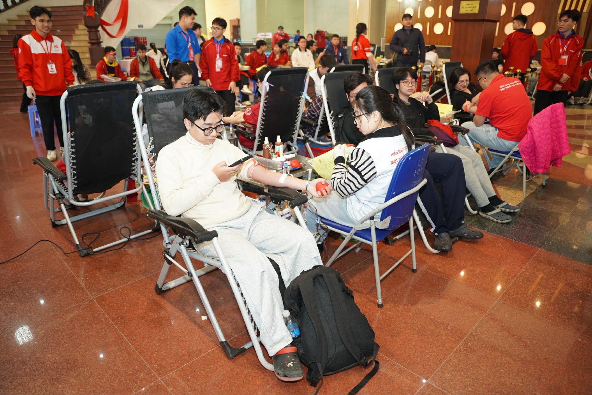 'Chủ nhật Đỏ' 2026 - nhịp cầu nhân ái kết nối những tấm lòng thiện nguyện - Ảnh 1. 'Chủ nhật Đỏ' 2026 - nhịp cầu nhân ái kết nối những tấm lòng thiện nguyện - Ảnh 1.