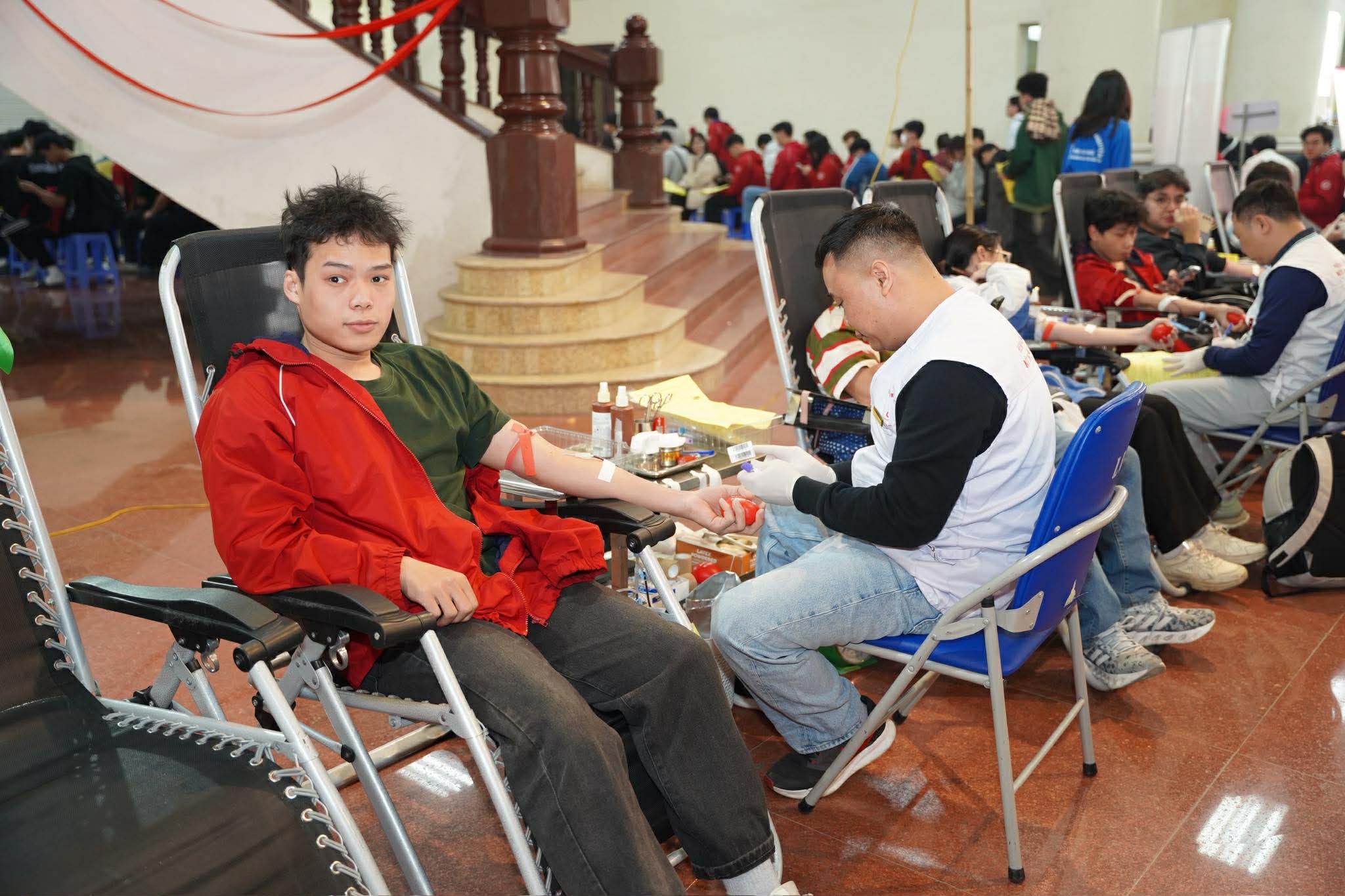 'Chủ nhật Đỏ' 2026 - nhịp cầu nhân ái kết nối những tấm lòng thiện nguyện - Ảnh 3. 'Chủ nhật Đỏ' 2026 - nhịp cầu nhân ái kết nối những tấm lòng thiện nguyện - Ảnh 3.