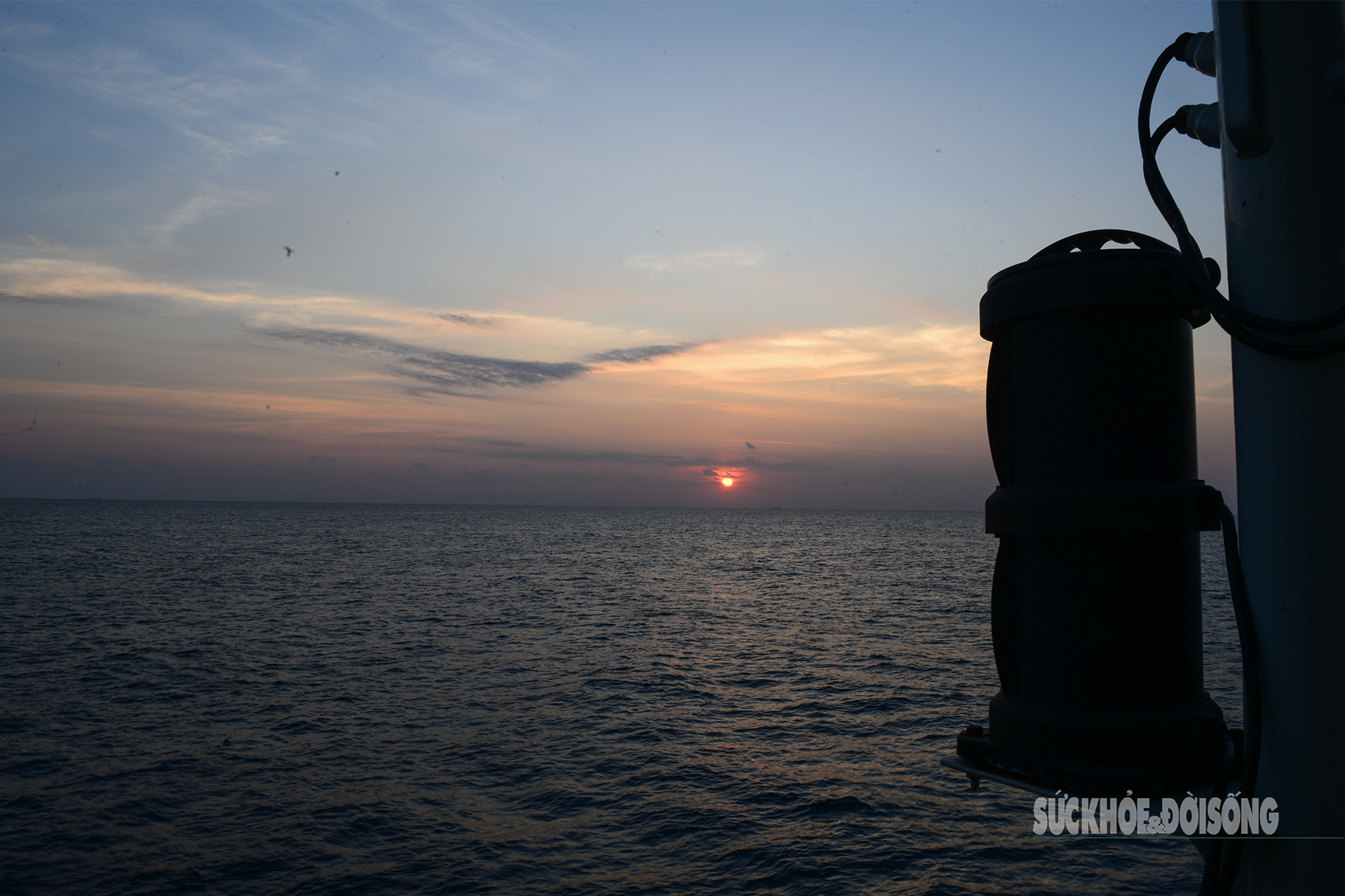 Hoàng hôn 'nhuộm vàng' biển Tây Nam từ boong tàu ra Thổ Chu- Ảnh 9.