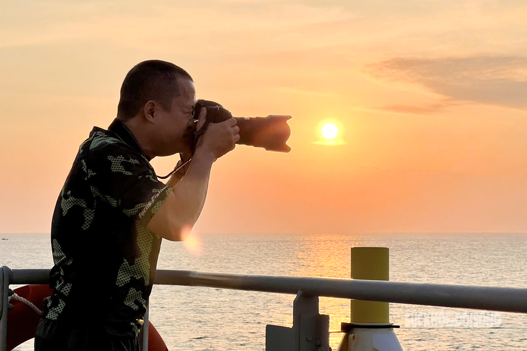 Hoàng hôn 'nhuộm vàng' biển Tây Nam từ boong tàu ra Thổ Chu- Ảnh 7.