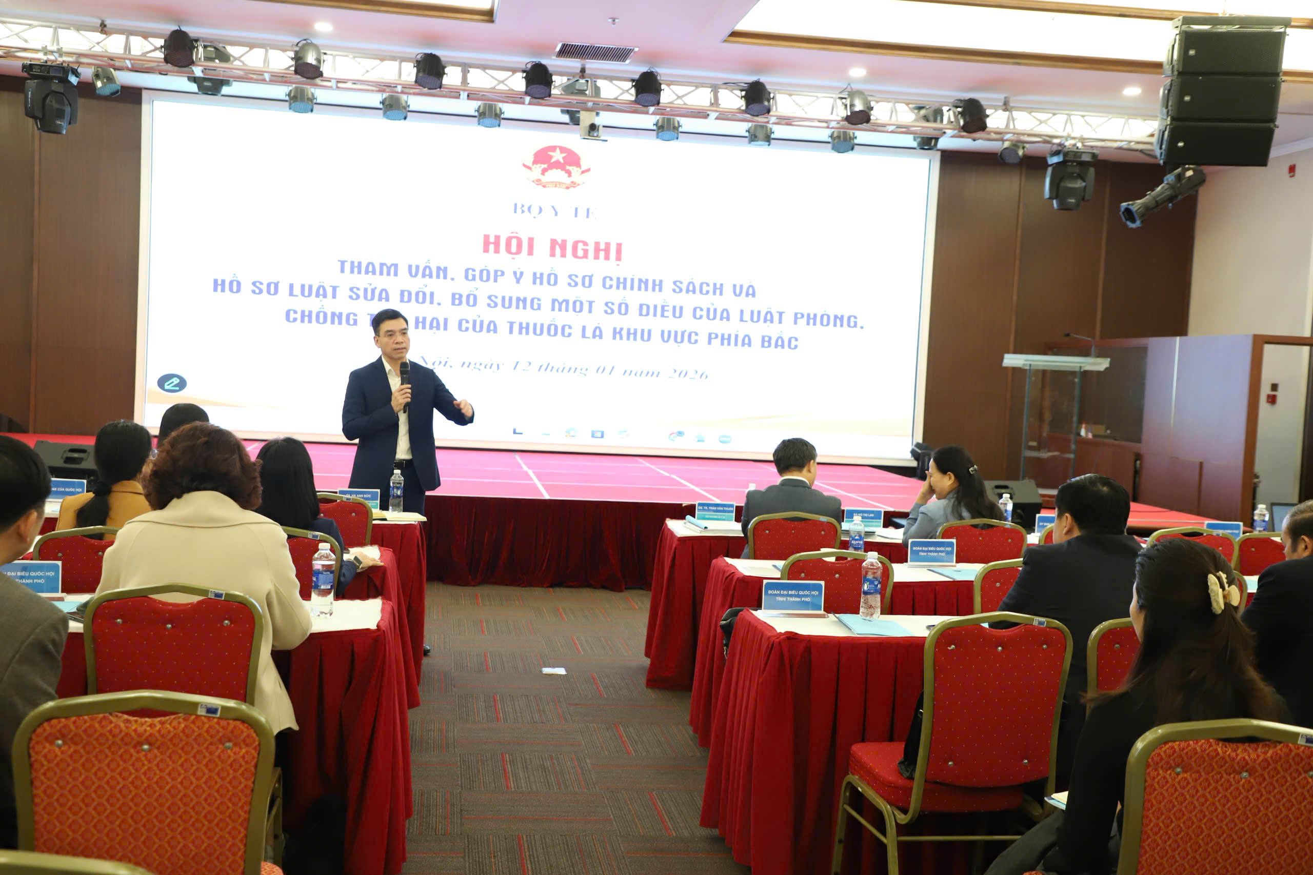 Bộ Y tế đề xuất sửa luật với hàng loạt điểm nhằm siết chặt quản lý thuốc lá thế hệ mới
- Ảnh 2. Bộ Y tế đề xuất sửa luật với hàng loạt điểm nhằm siết chặt quản lý thuốc lá thế hệ mới
- Ảnh 2.