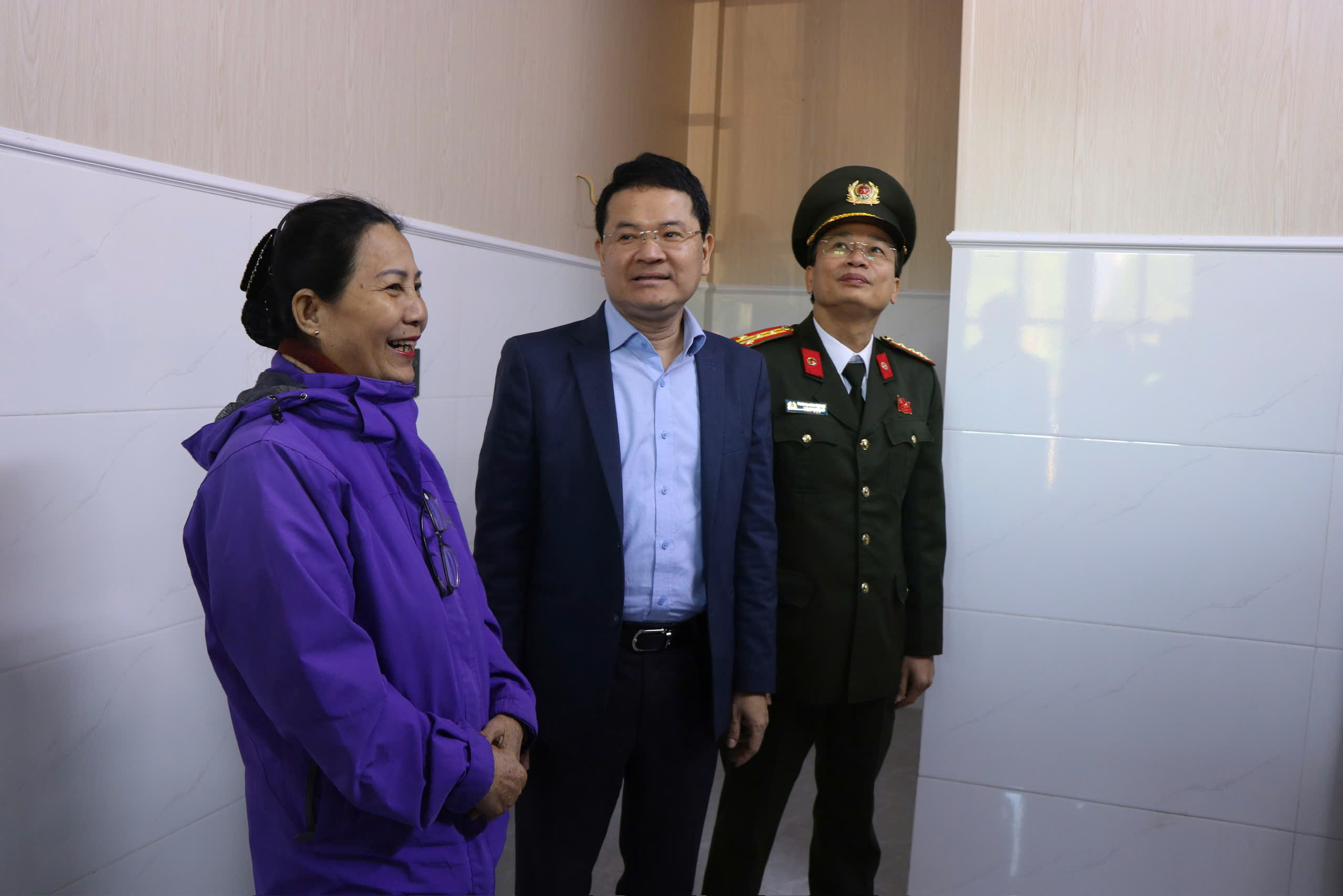 Người dân vùng sạt lở ở Huế đón niềm vui an cư khi 'Chiến dịch Quang Trung' về đích sớm- Ảnh 7.