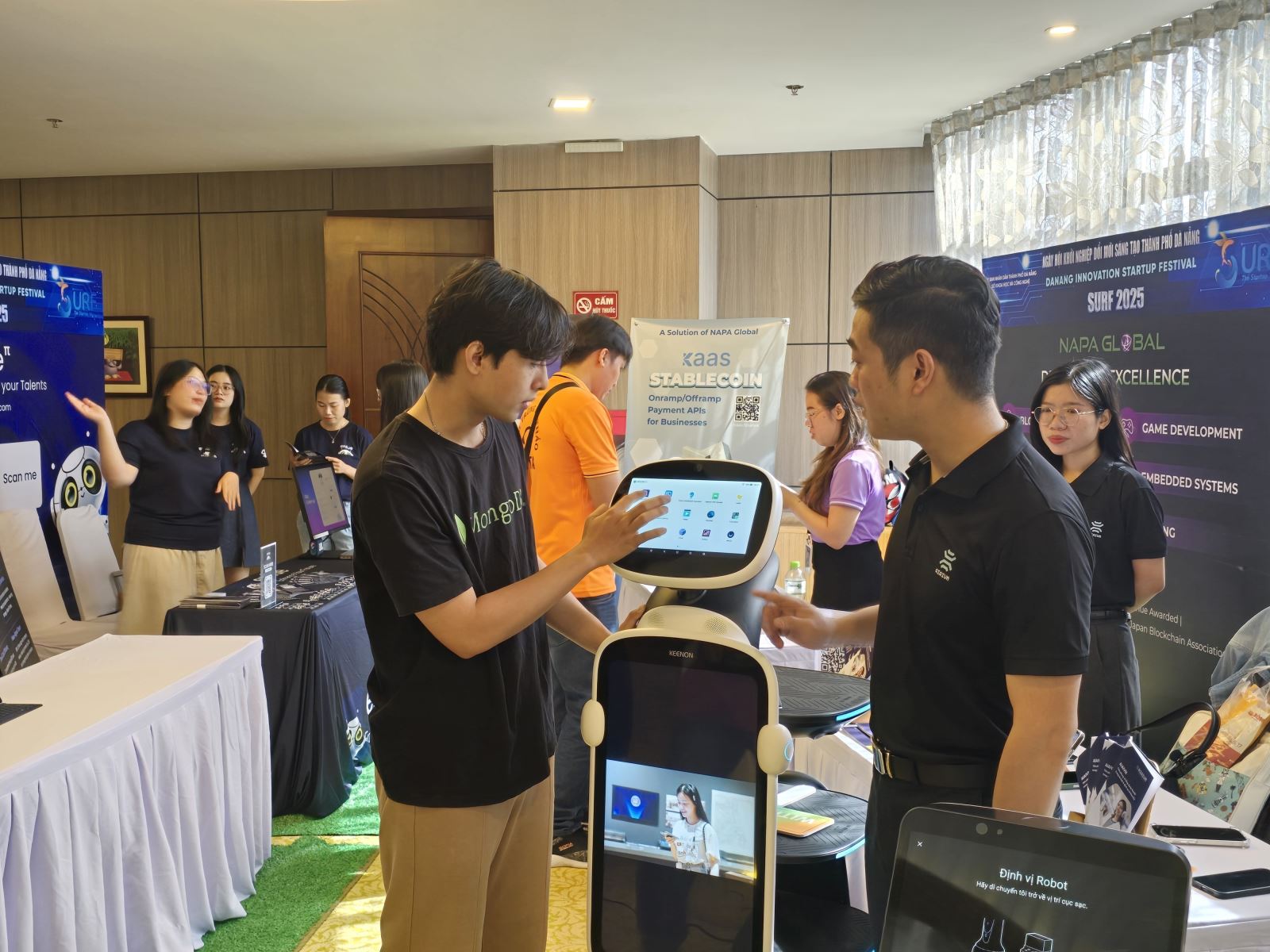 Tiến tới Đại hội XIV của Đảng: Đất nước bước vào kỷ nguyên mới phát triển giàu mạnh, thịnh vượng- Ảnh 1.