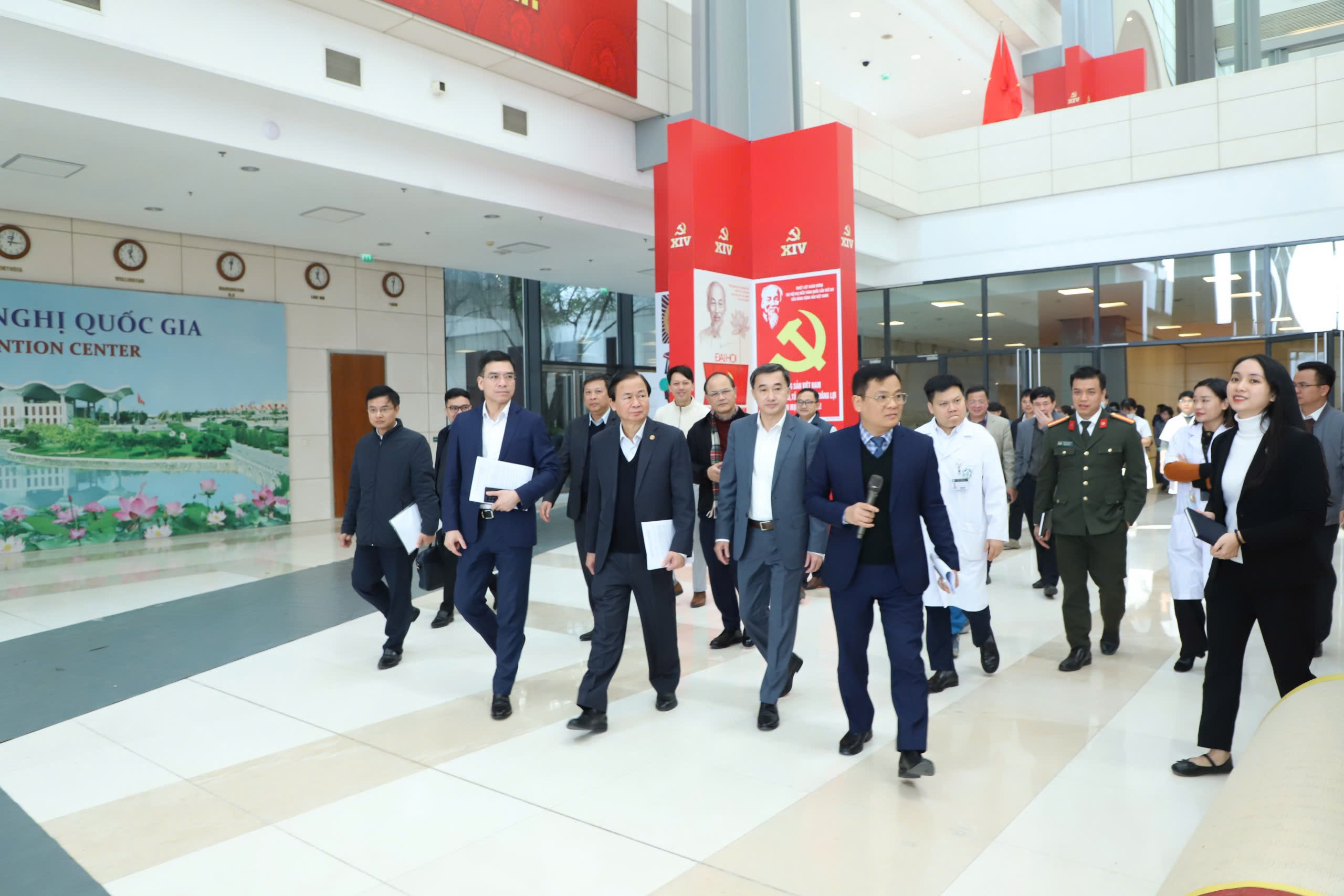 Diễn tập đảm bảo công tác y tế phục vụ Đại hội Đại biểu toàn quốc lần thứ XIV của Đảng
- Ảnh 1.