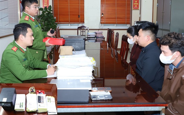 Đã chuyển 1,1 tỷ, đi rút 1,1 tỷ đồng nữa để chuyển cho các đối tượng lừa đảo thì được ngăn chặn kịp thời- Ảnh 2.