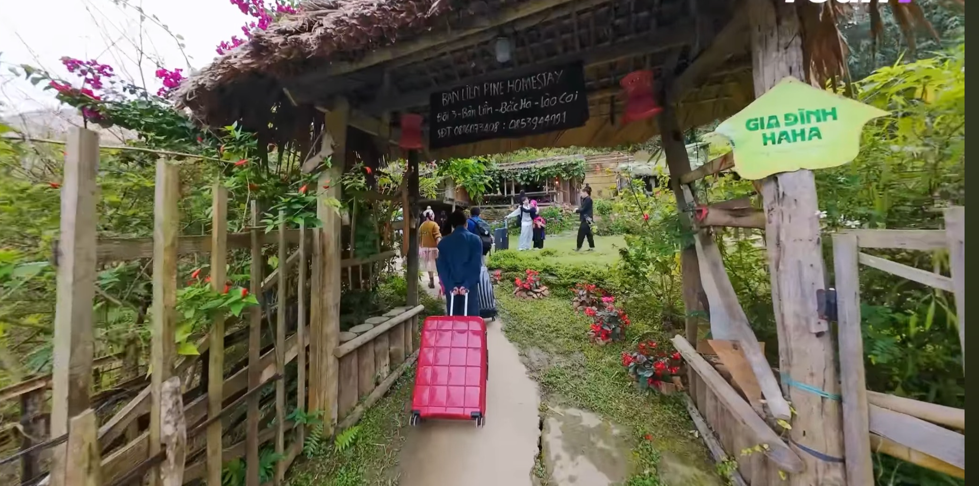 'Gia đình Haha' tiếp tục hành trình với ngày trở về Bản Liền- Ảnh 2.