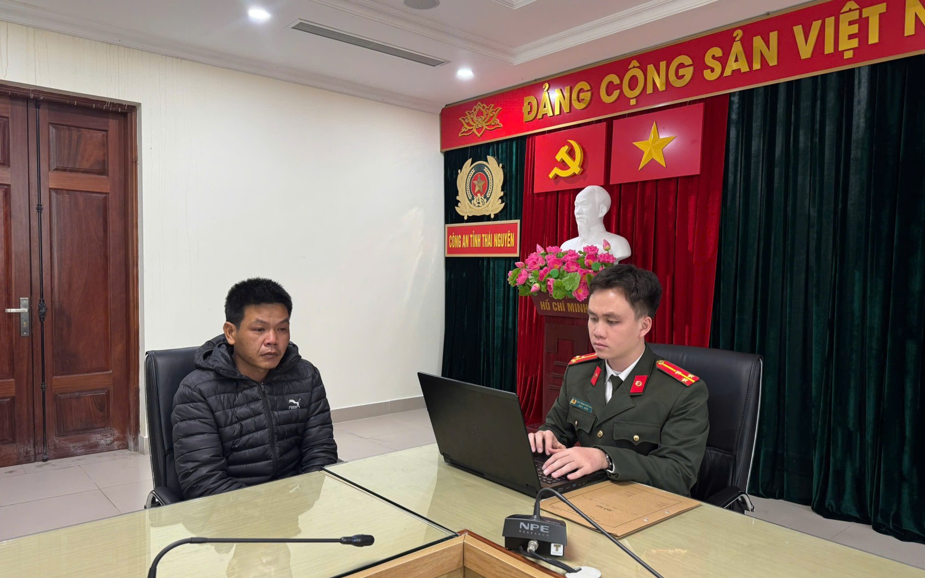 Mang súng bắn đạn nhựa chơi đánh trận giả, 23 thanh niên bị công an xử lý- Ảnh 2. Mang súng bắn đạn nhựa chơi đánh trận giả, 23 thanh niên bị công an xử lý- Ảnh 2.