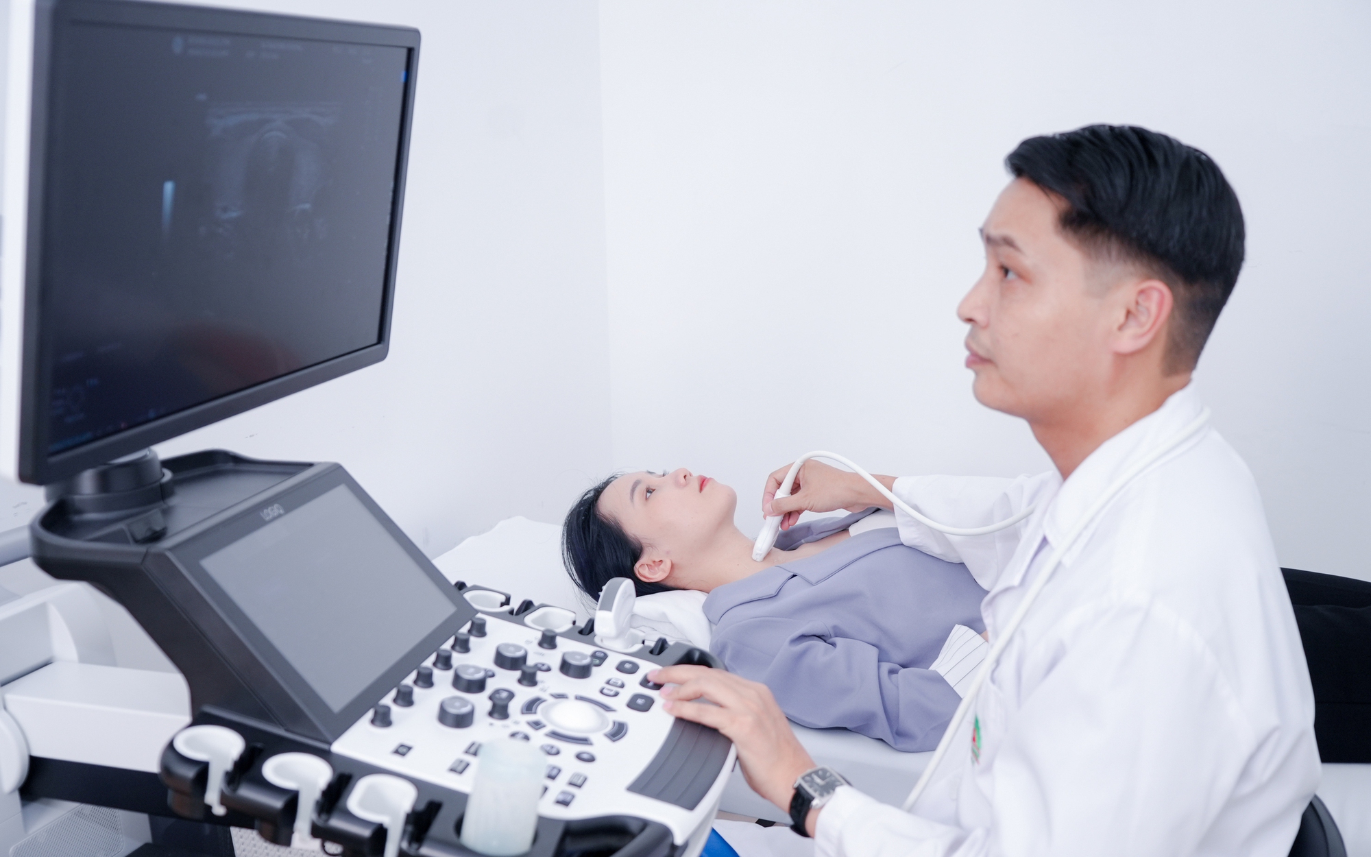 Nam giới mắc u tuyến giáp có nguy hiểm không?- Ảnh 2.