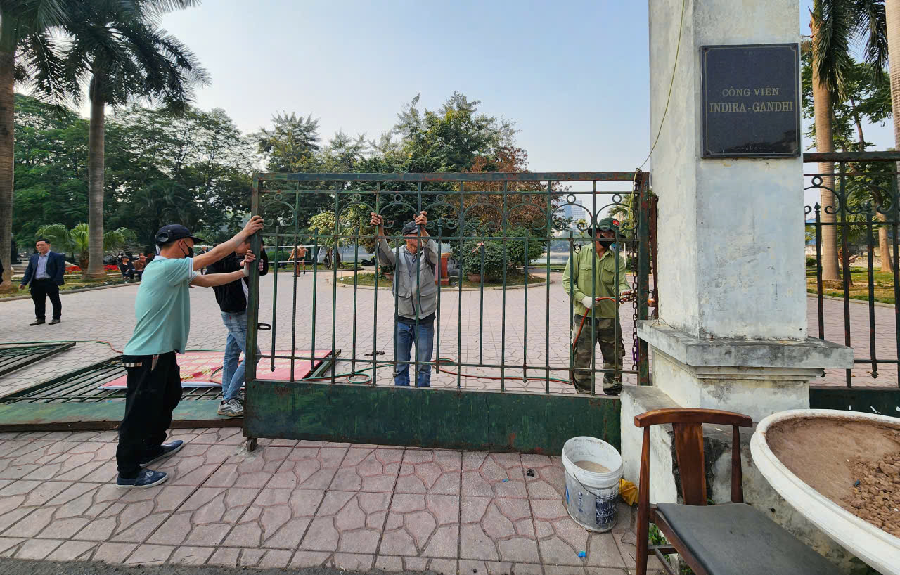 Hà Nội hạ rào, bỏ cửa Công viên Indira Gandhi